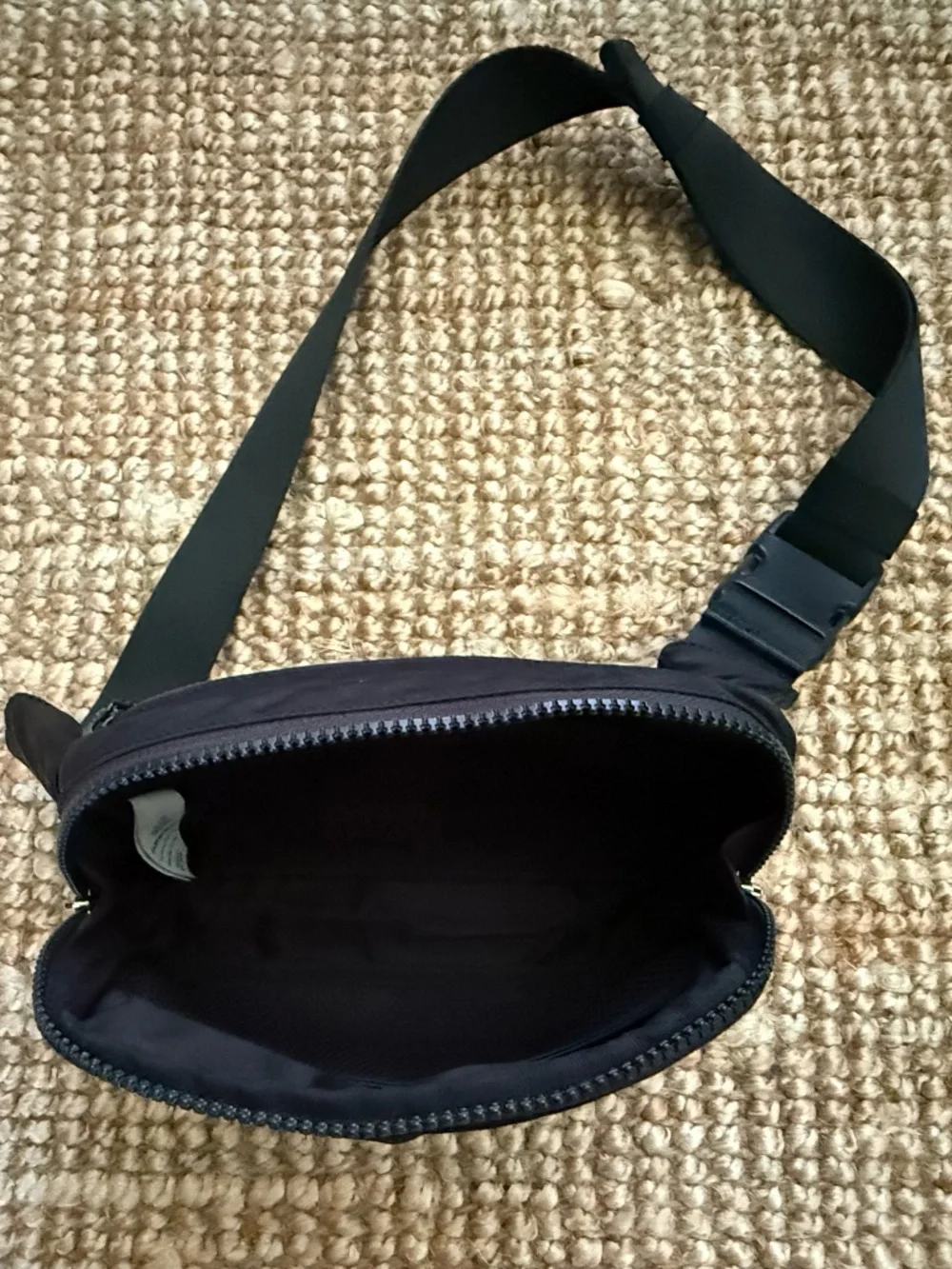 lululemon bundle Everywhere Belt Bag Large 2L & Card Case, Black